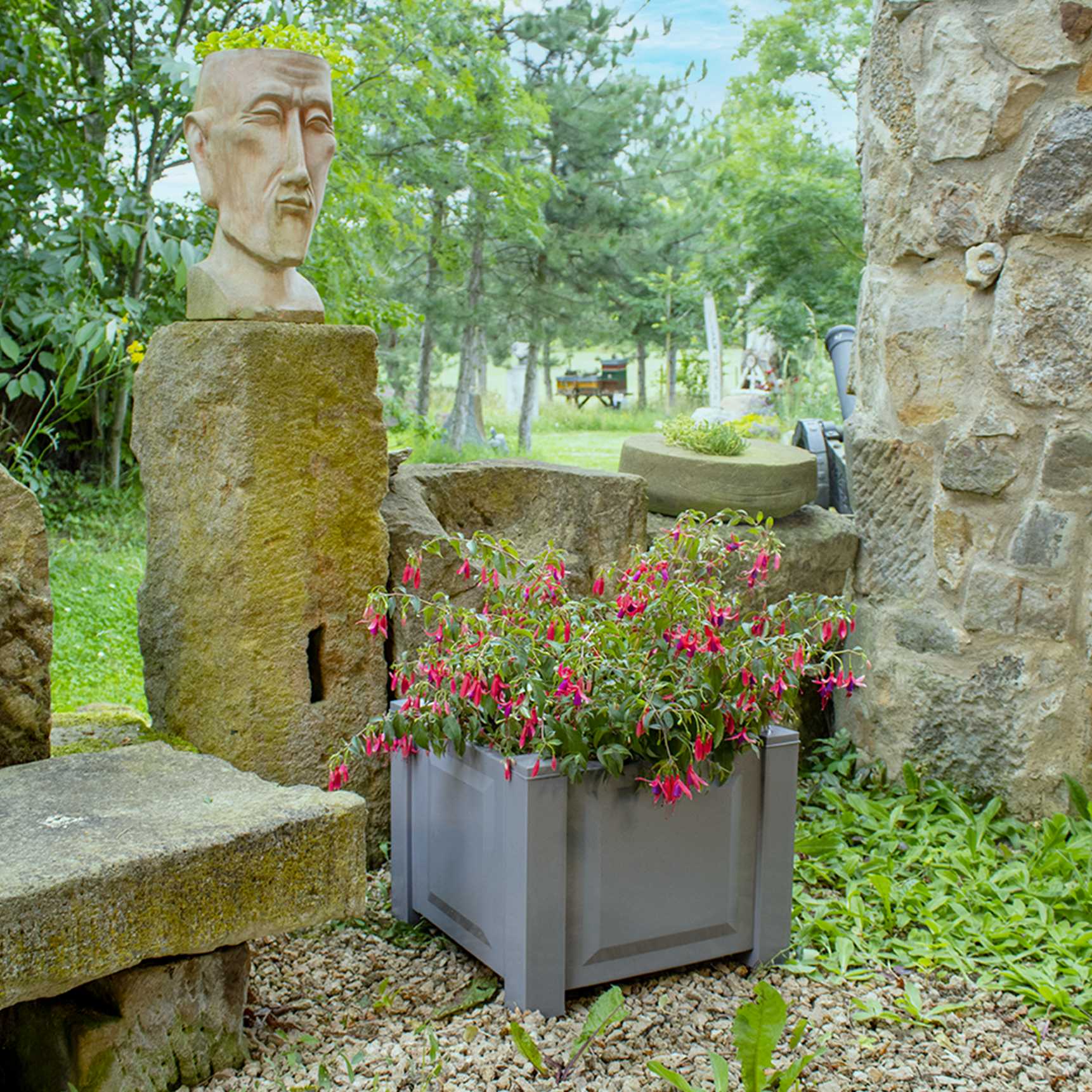 Square planter box