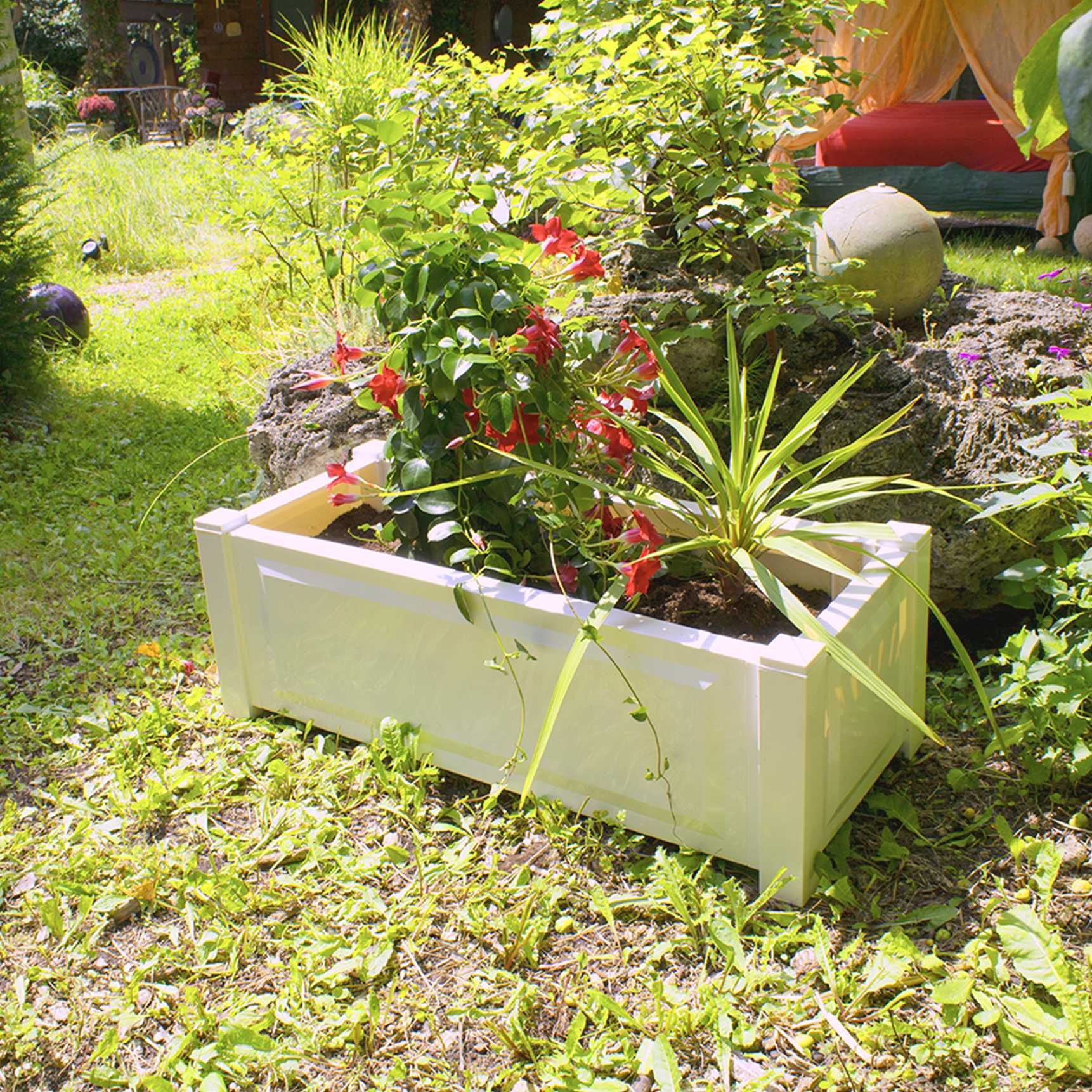 Rectangular planter box