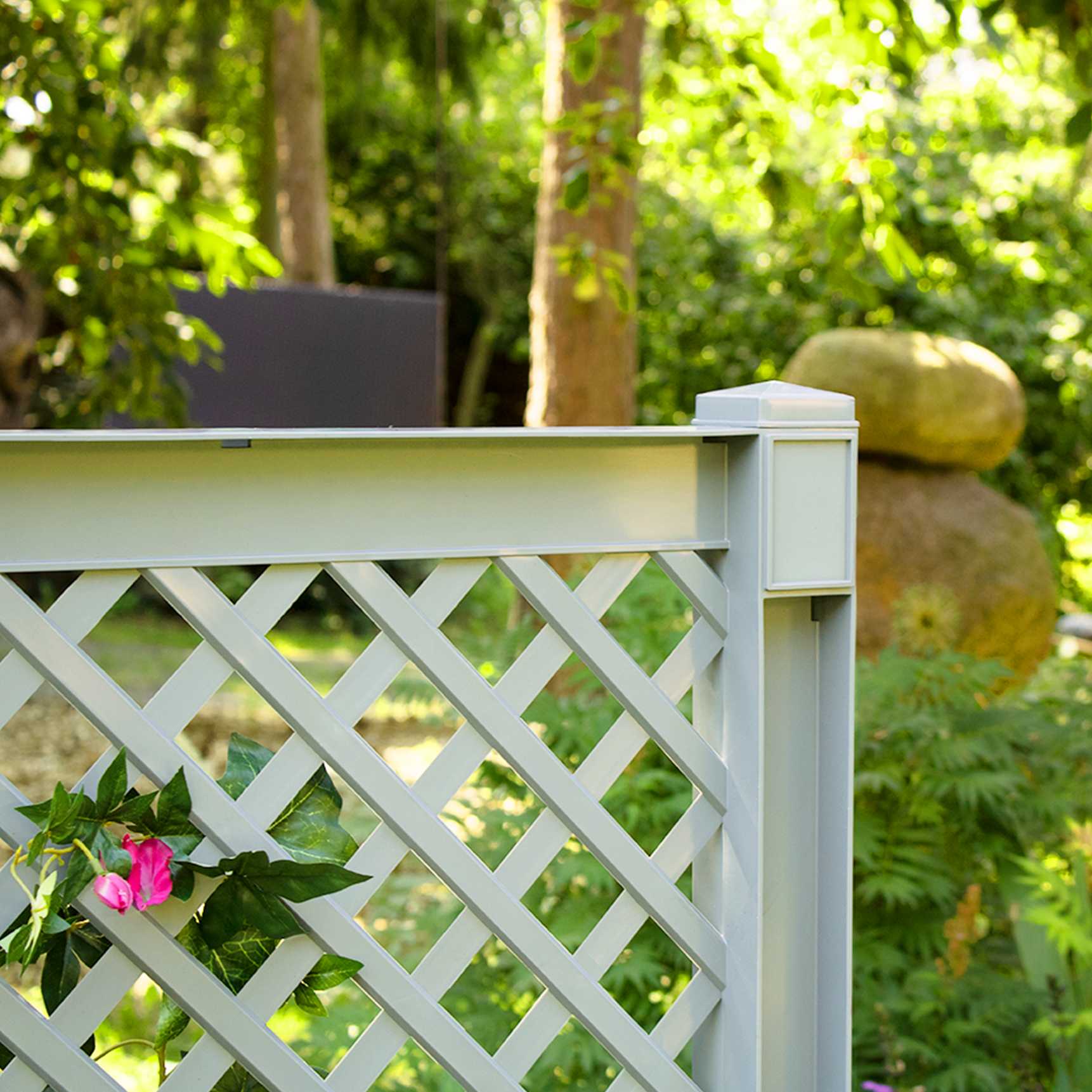 Large planter box with trellis, central 100 cm